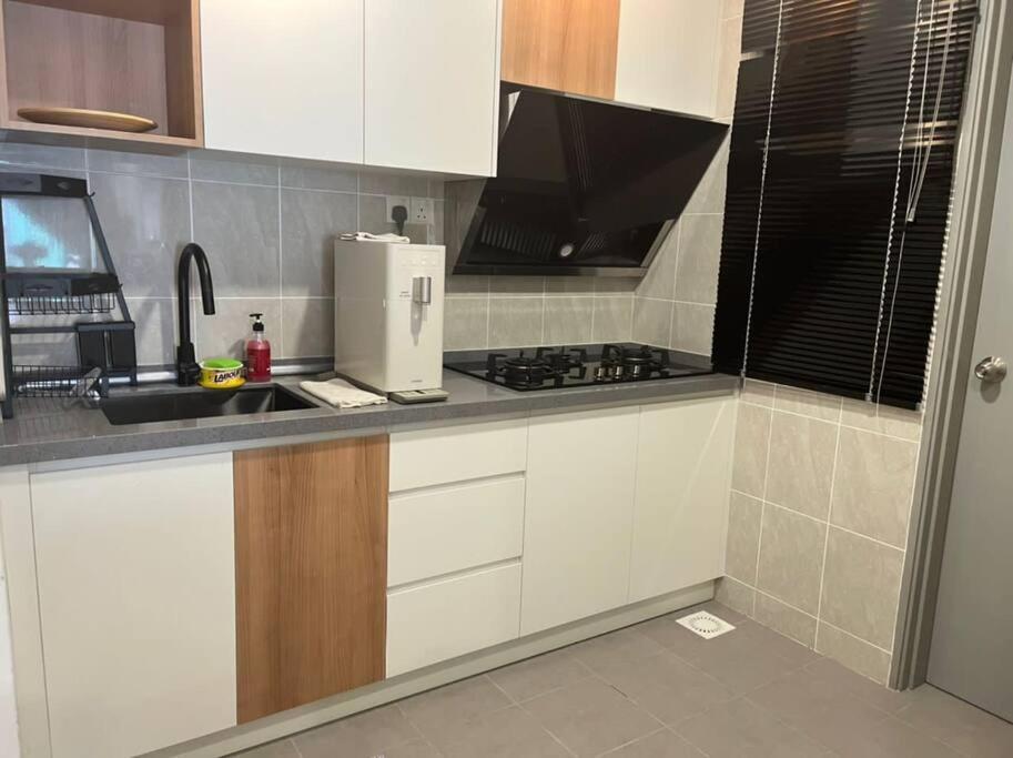 Attractive 3 Bedroom Condo With Pool-D Raudhah Homestay Kajang Exterior foto